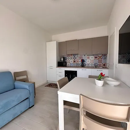 アパート Biagio Blue カステルサルド