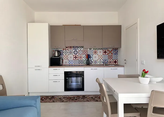 Biagio Blue アパート カステルサルド