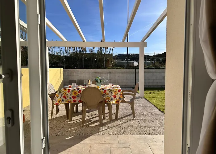 Biagio Blue アパート *